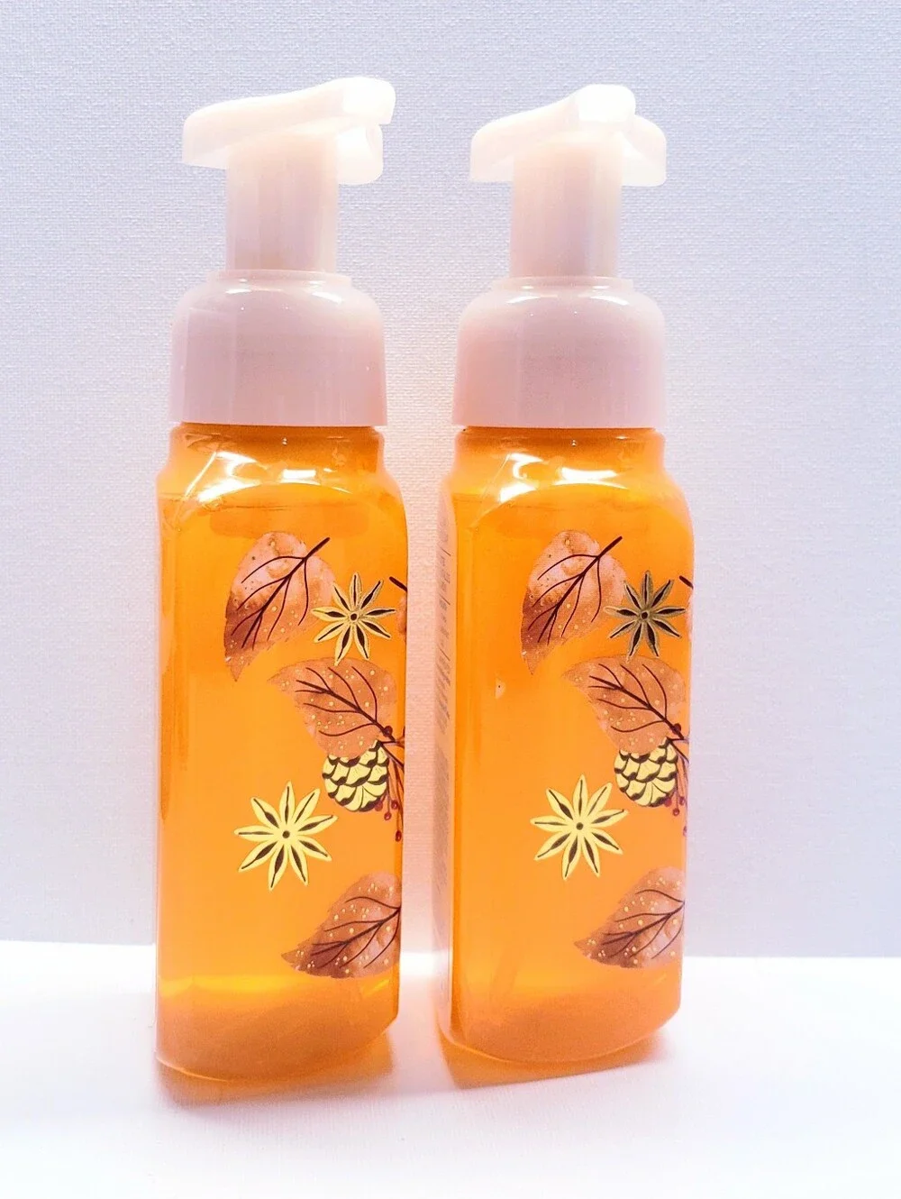 Bath & Body Works COZY SUNDAY NIGHT Gentle & Clean Foaming Hand Soap (2 Pcs)